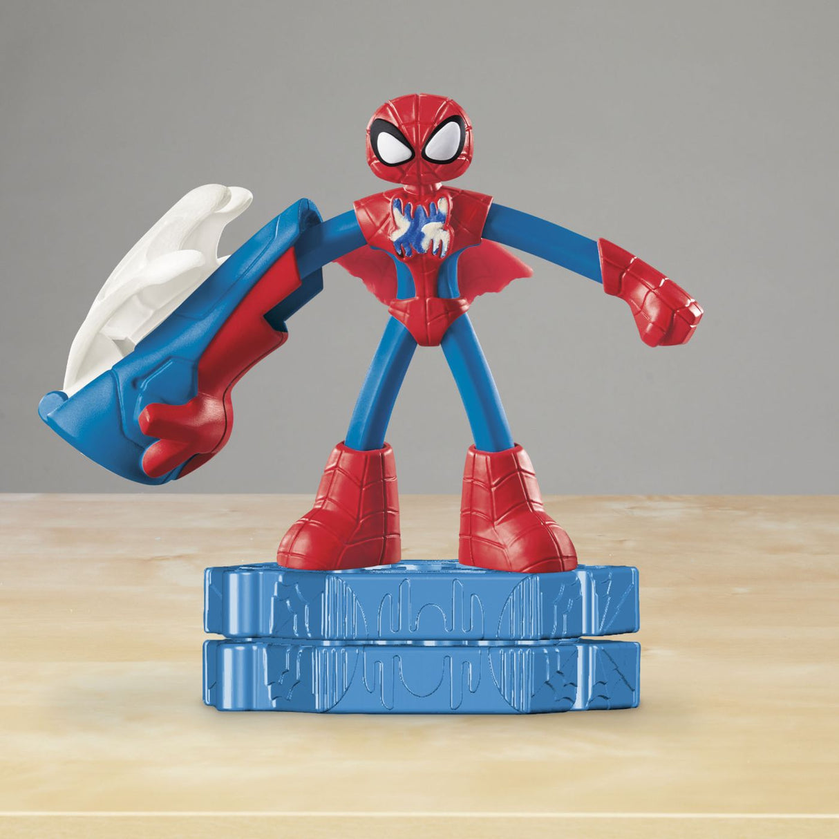 PLAY-DOH MARVEL FIGURINA FLEXIBILA CU ACCESORII SPIDER MAN 10CM
