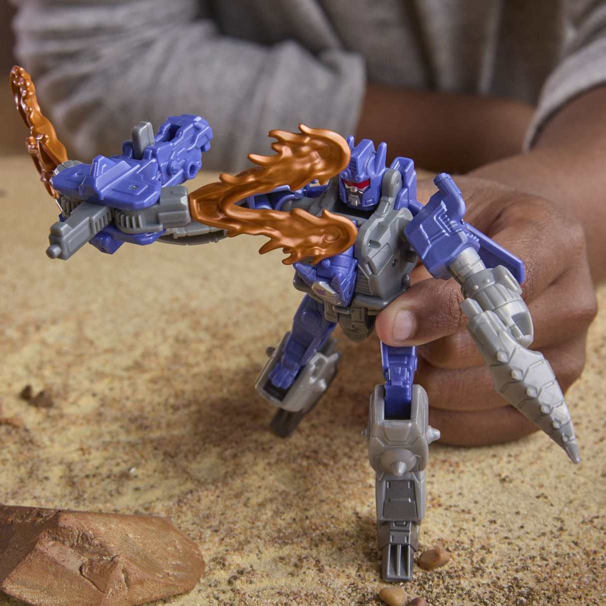 TRANSFORMERS CYBERWORLD ROBOT GALVATRON BLINDAT TRANSFORMABIL