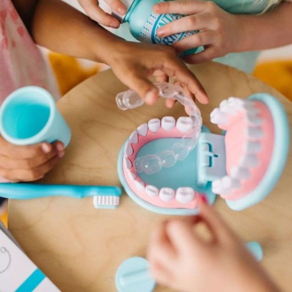 MELISSA AND DOUG SET DE JOACA SUPER SMILE LA DENTIST
