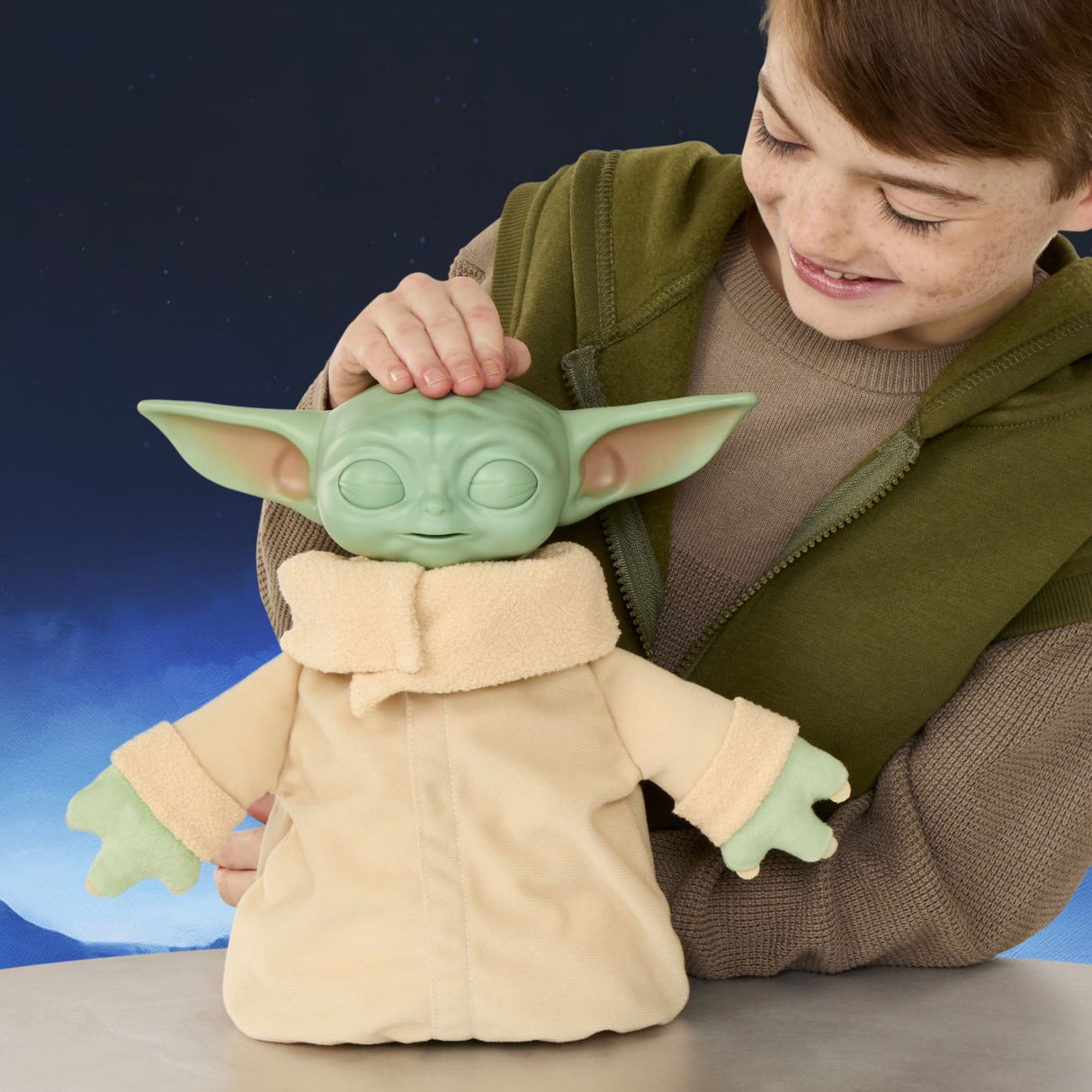 STAR WARS MADALORIAN SI GROGU FIGURINA INTERACTIVA ACTION BUDDY GROGU CU SUNETE 25CM