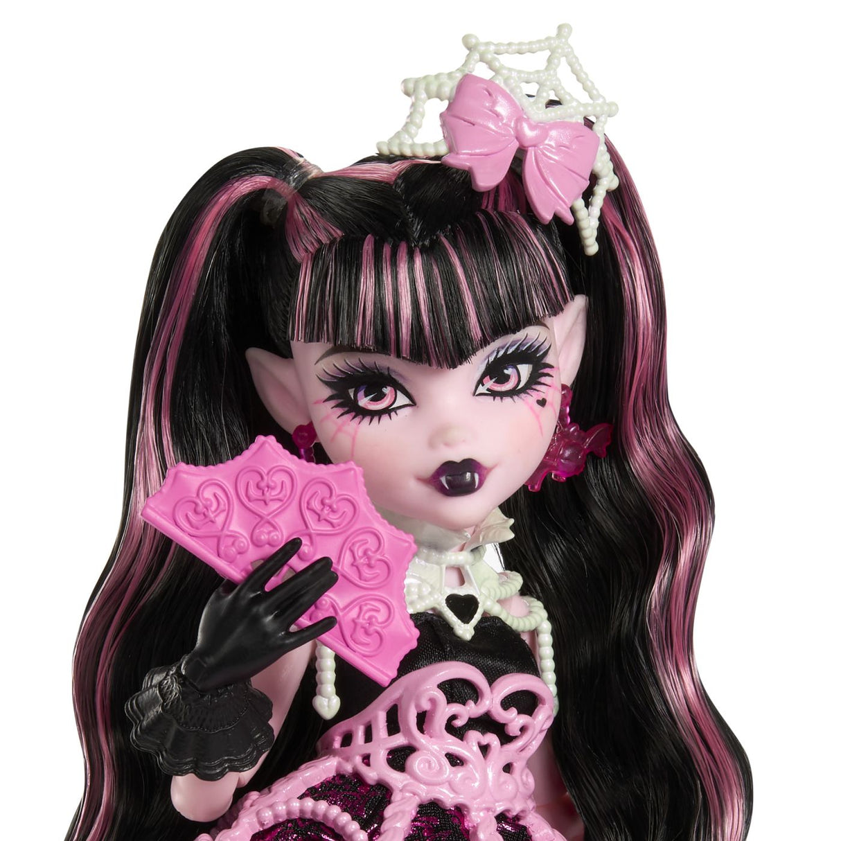 MONSTER HIGH ZIUA DE NASTERE DULCE SI INFRICOSATOARE PAPUSA DRACULAURA CU ACCESORII