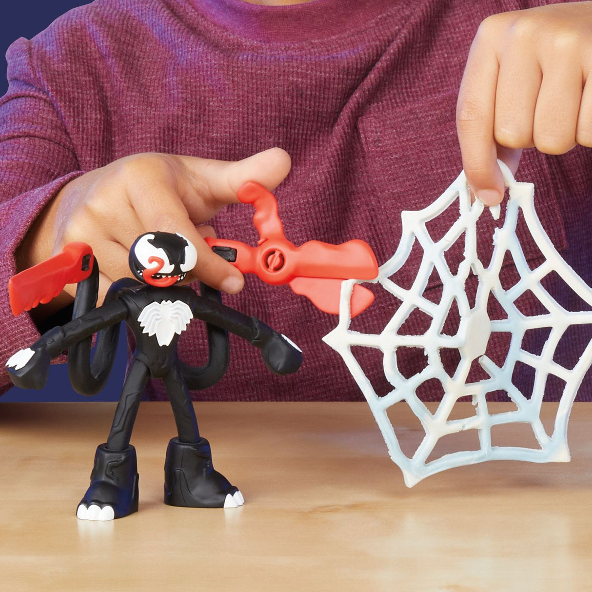 PLAY DOH SPIDERMAN SET 2 FIGURINE BATALIE CU LANSATOR SI SULITA