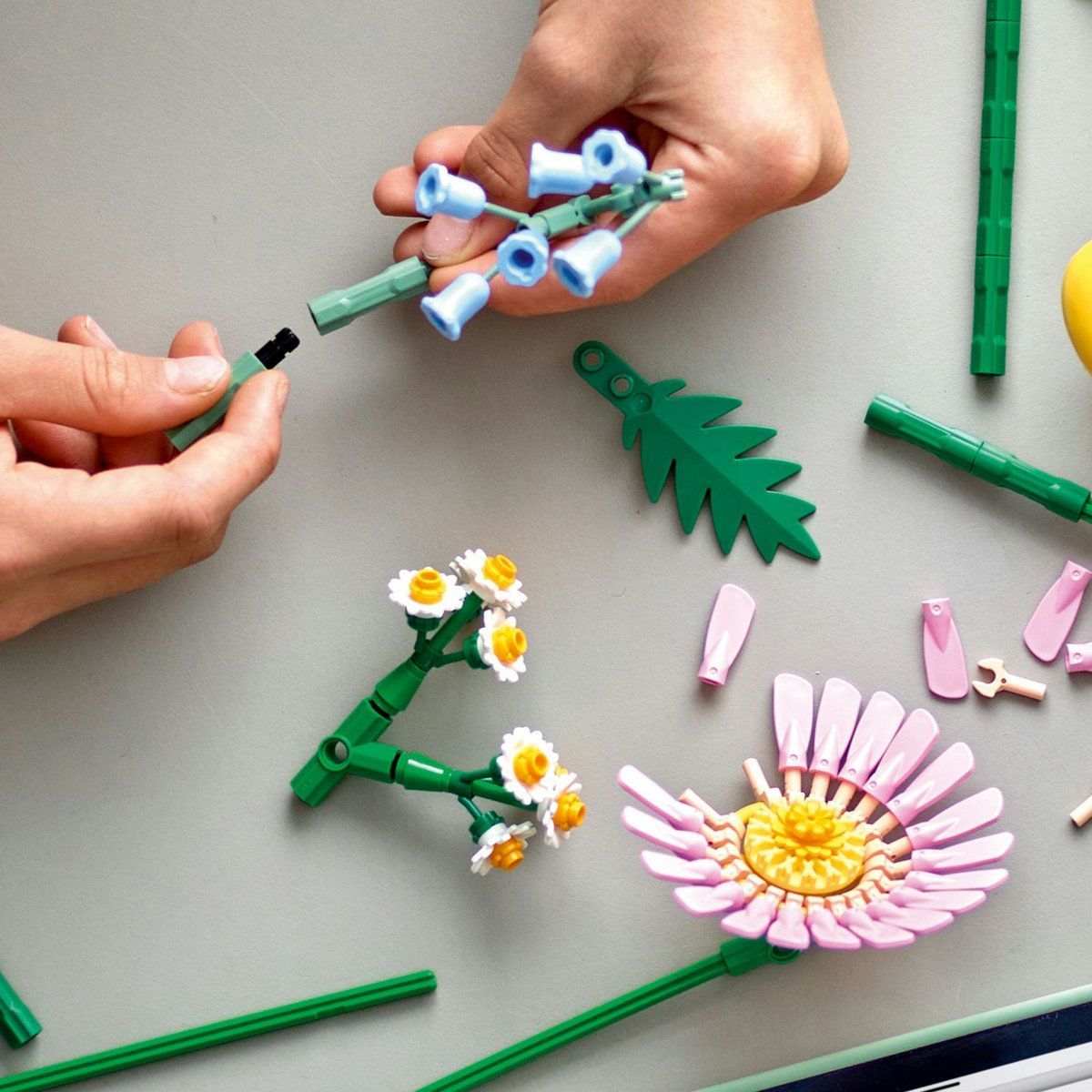 LEGO BOTANICALS MIC BUCHET DE FLORI PASTEL 10347
