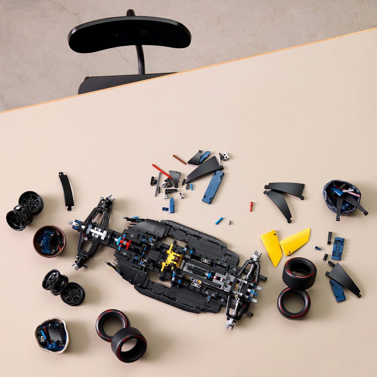LEGO TECHNIC MASINA F1 ORACLE RED BULL RACING RB20 42206
