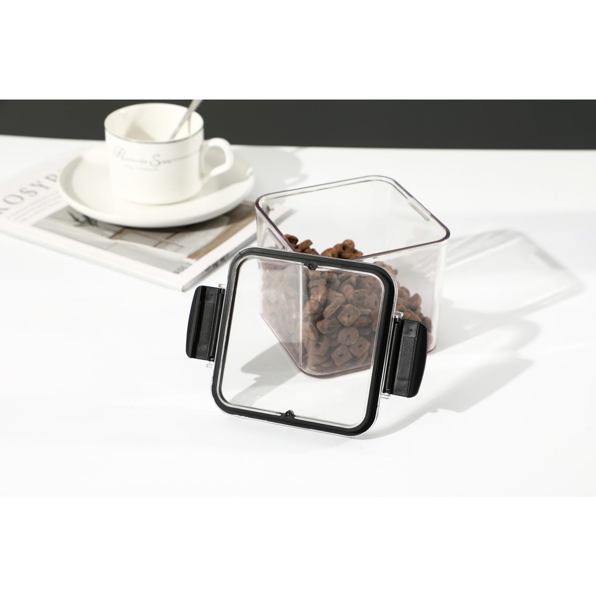 Recipient din Plastic, Vivimall, pentru Alimente/Obiecte, Inchidere Ermetica, 10.2 x 9.8 cm, 700 ml, Transparent - vivimall.ro