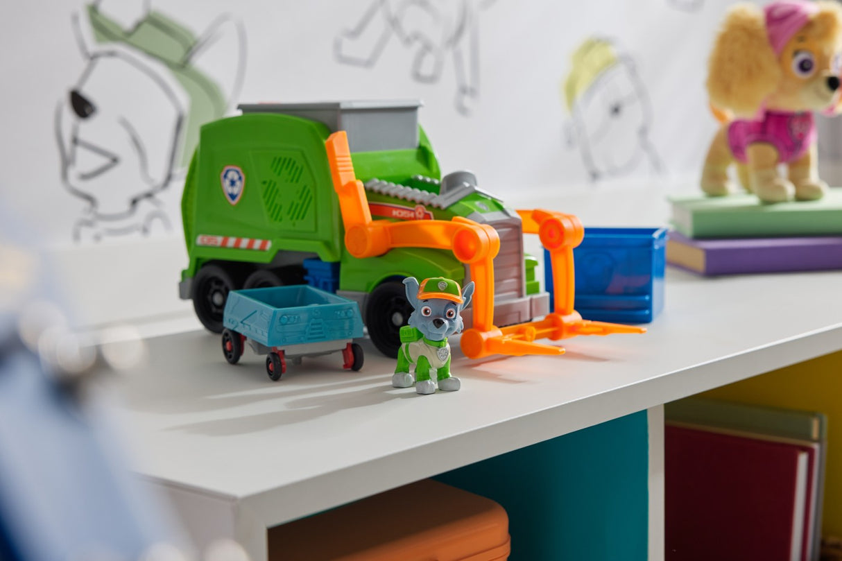 PATRULA CATELUSILOR ROCKY SI CAMIONUL DE RECICLARE CRUSH N ROLL