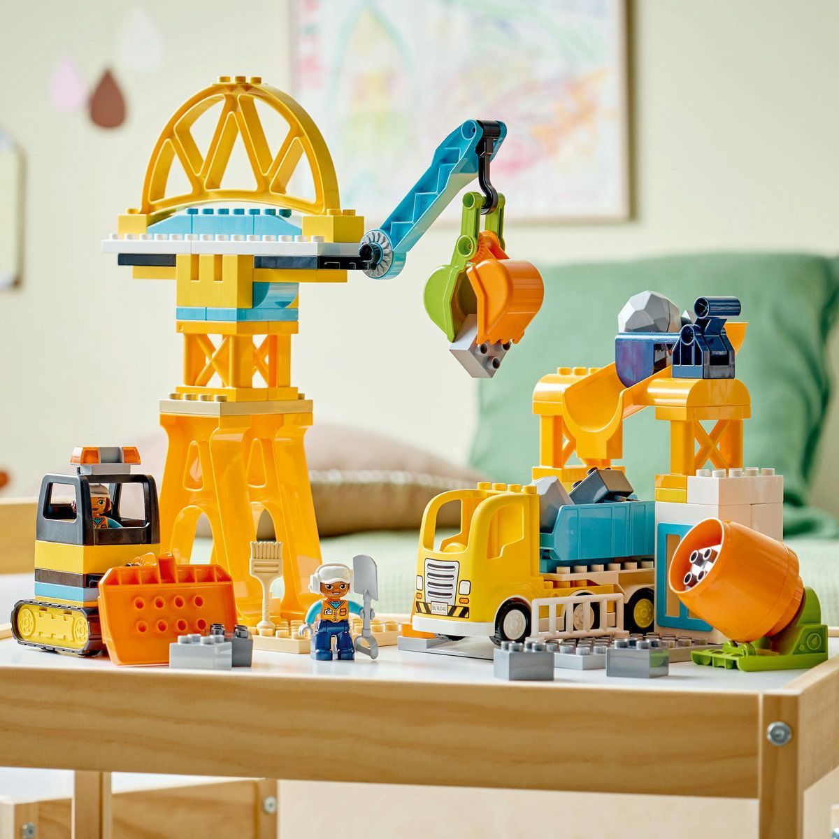 LEGO DUPLO SANTIER SI VEHICULE DE CONSTRUCTII 3 IN 1 10476