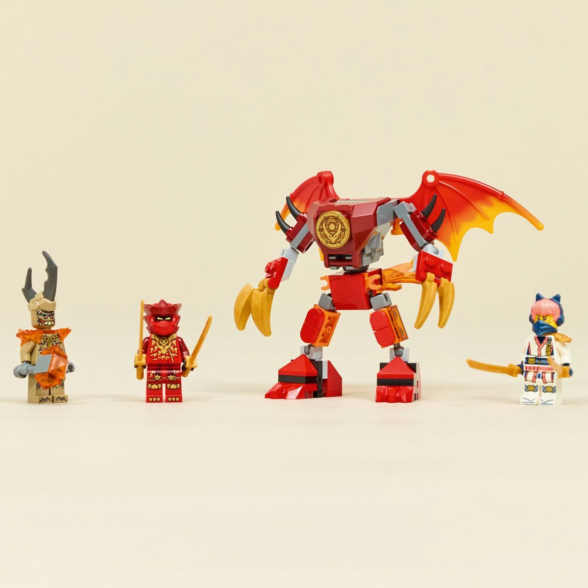 LEGO NINJAGO PACHET DE LUPTA CU ROBOTUL DRAGON AL LUI KAI 71851