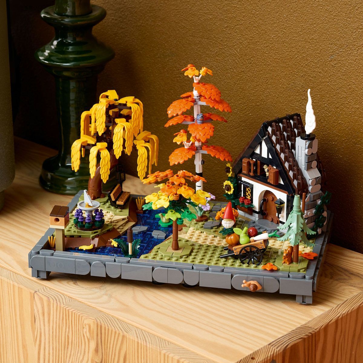 LEGO ICONS GRADINA DE CABANA TOAMNA 11372