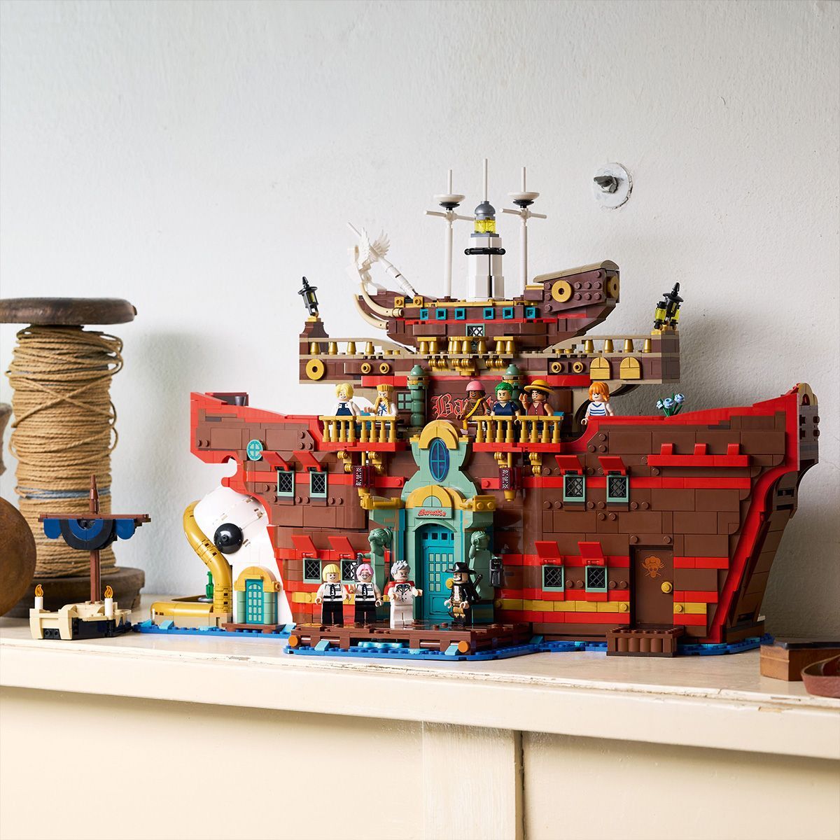 LEGO ONE PIECE RESTAURANTUL PLUTITOR BARATIE 75640