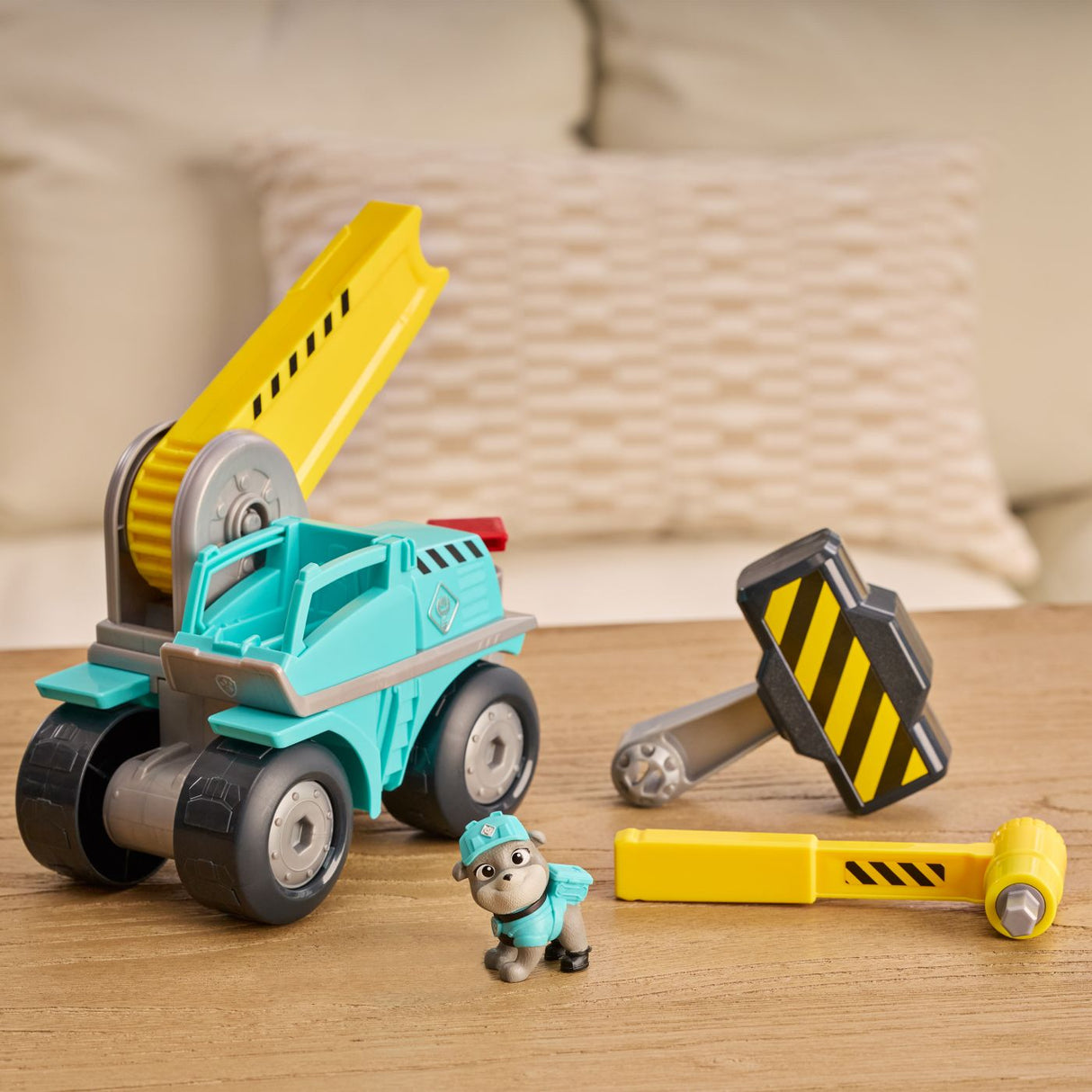 PATRULA CATELUSILOR RUBBLE SI ECHIPA VEHICUL MEGA HAMMER