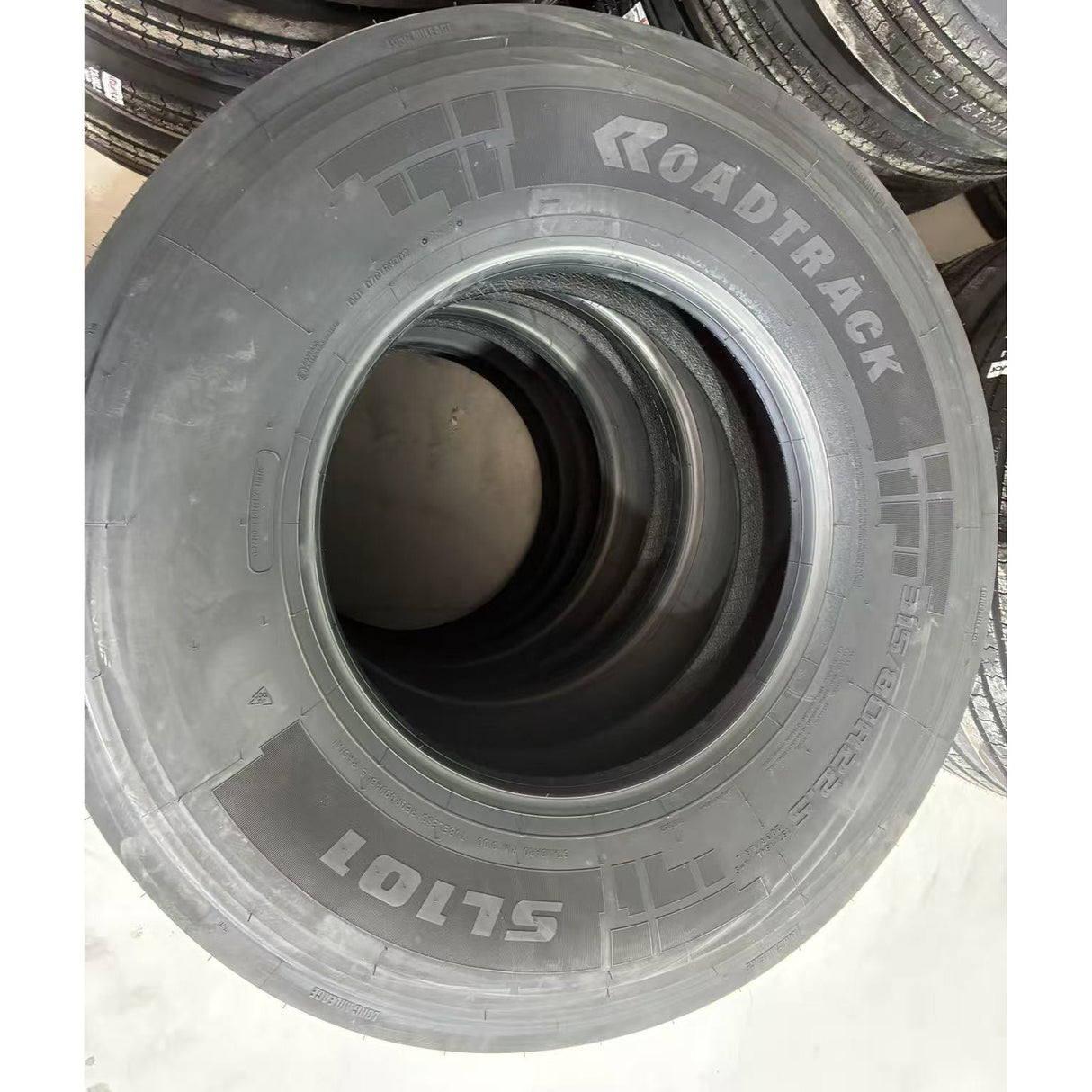 Anvelopa Camion Roadtrack 315/80/R22.5 157/154L 20PR SL101, Axa Directie, All Season, Profil Lung Drum, Rezistenta Sporita la Uzura - vivimall.ro