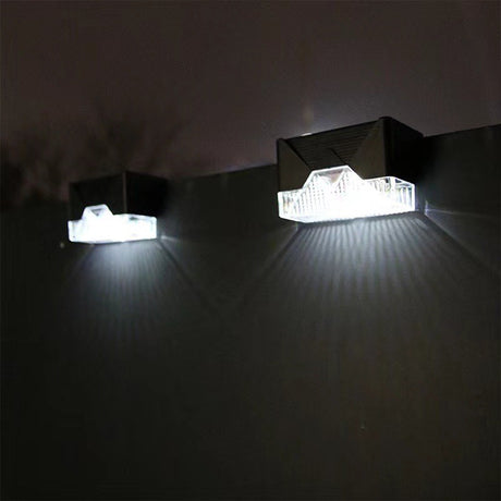 Aplica solara LED Vivimall, ABS/Policarbonat, rezistenta la apa IP65, pentru trepte, borduri, terasa, 1.2V, 600mah, 7.9 x 5 cm, lumina alb rece, negru - vivimall.ro