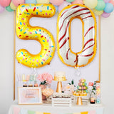 Balon din Folie Metalizata Vivimall, Figurina Cifra, Imprimeu Gogosi, Tema Aniversare 100 cm, Ambalaj Individual, Pai inclus, Umflare cu Aer sau Heliu, Multicolor, Cifra 5 - vivimall.ro