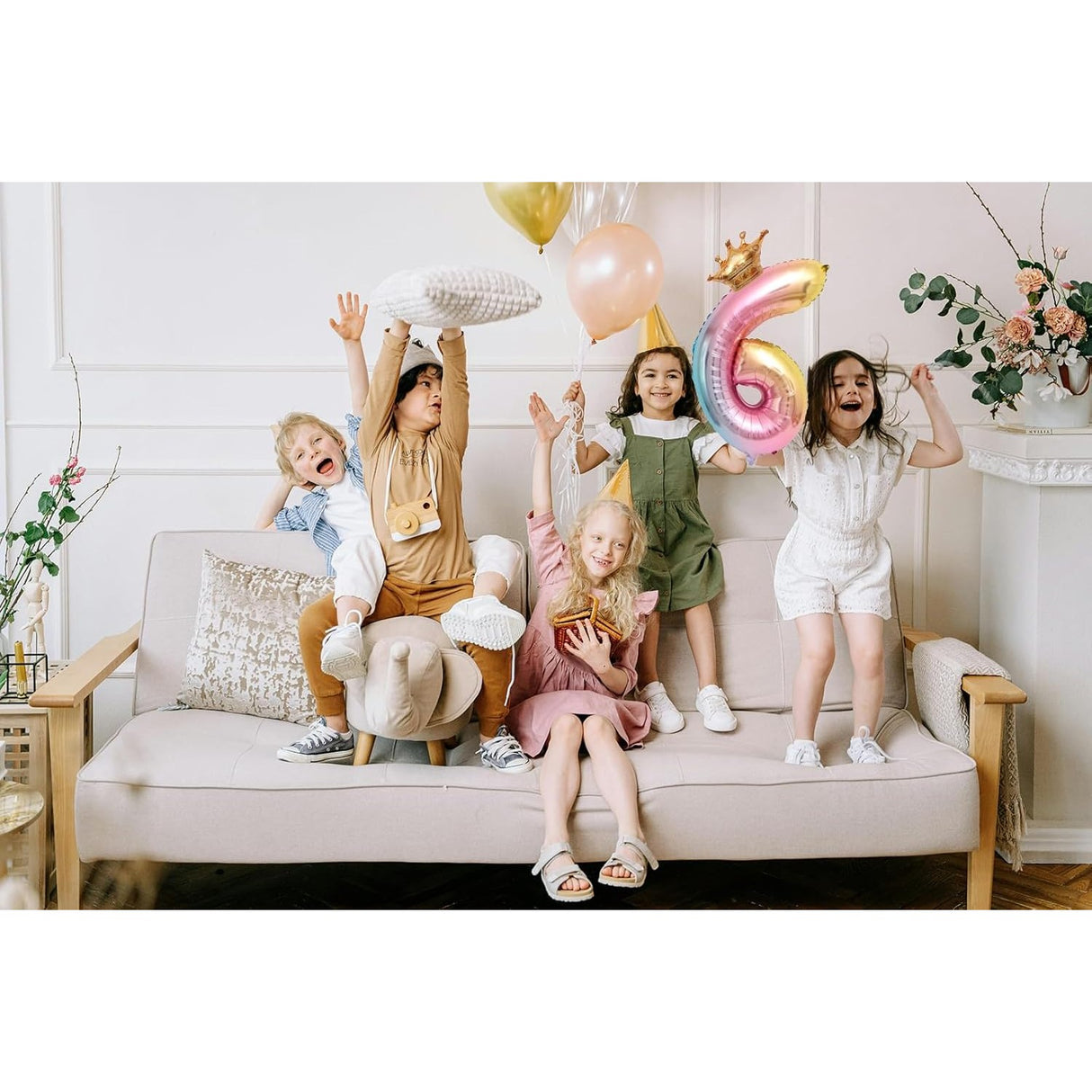 Balon din Folie Metalizata, Vivimall, Figurina Cifra Gradient, Tema Aniversare 80 cm, Ambalaj Individual, Pai inclus, Umflare cu Aer sau Heliu, Coronita, Cifra 6 - vivimall.ro