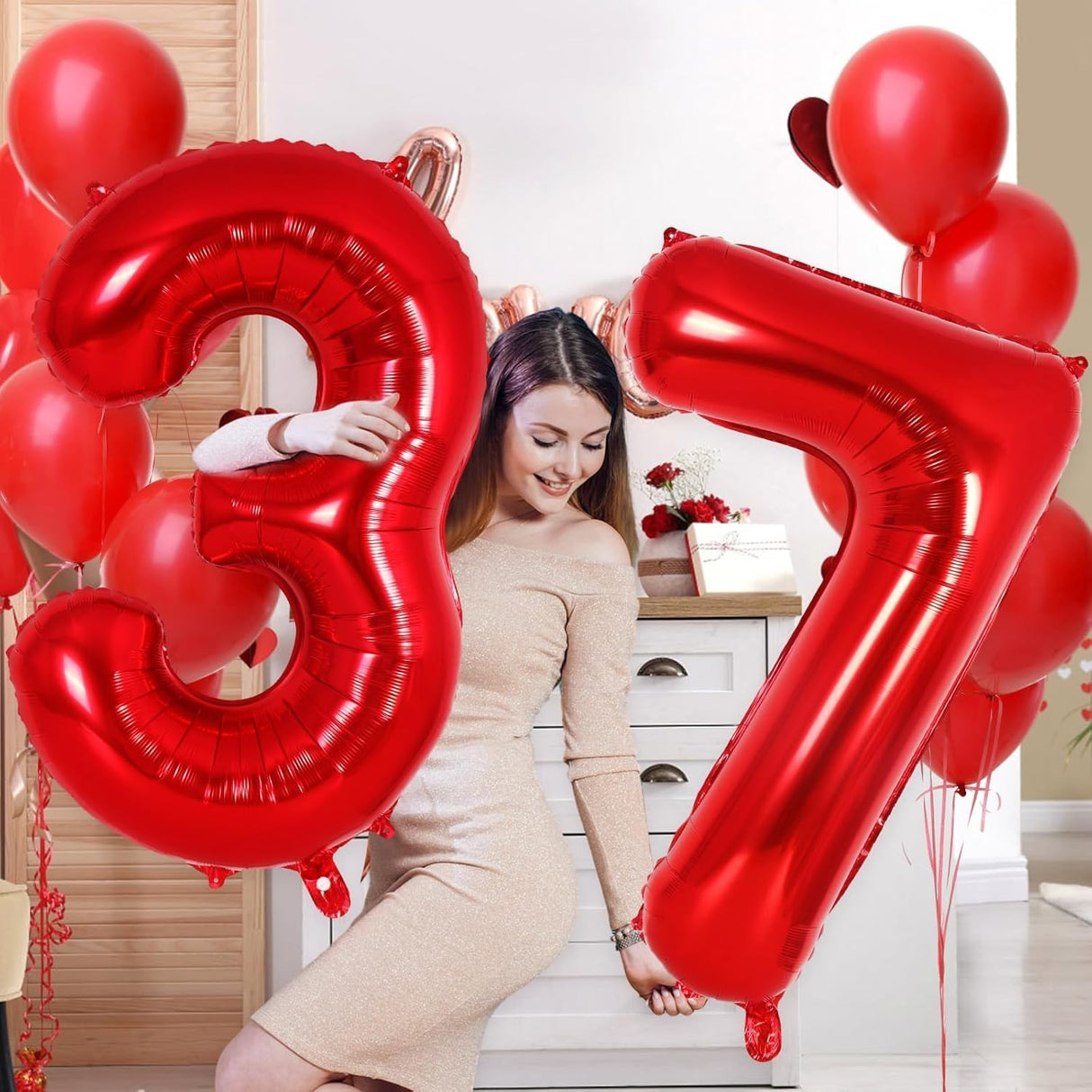 Fém fólia lufi, Számfigura, Évfordulós Téma, 100 cm, Egyedi Csomagolás, Szalma mellékelve, Fújható Levegővel Vagy Héliummal, 7-es Szám