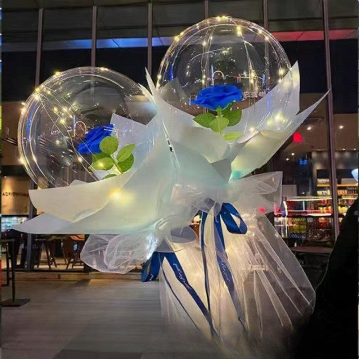 Rózsa LED fényű lufiban, csokor alakú, 35 cm átmérőjű