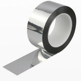 Detaliu foiță aluminiu bandă adezivă Flippy, grosime 0,5 mm, suprafață reflectivă