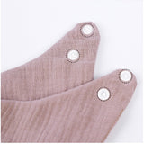 Baveta Triunghiulara, Vivimall, din Bumbac, pentru Copii 0-12 Luni, 33x32 cm, Rezistenta la Apa, Crem - vivimall.ro