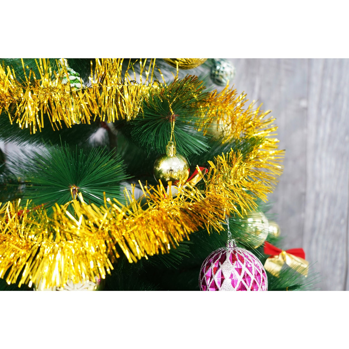 Beteala Craciun, Flippy, auriu, marimea: 2 m x 7 cm material:folie PVC, interior/exterior - vivimall.ro