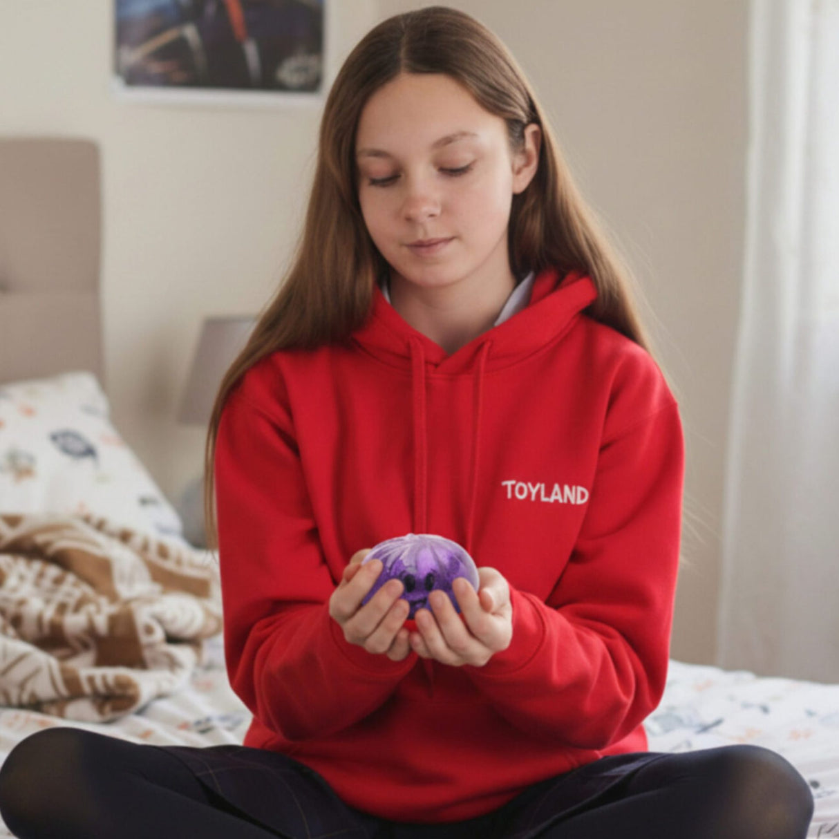 Jucărie antistres Squishy Flippy mov cu sclipici, vedere din profil, colecția Blind Box Flippy