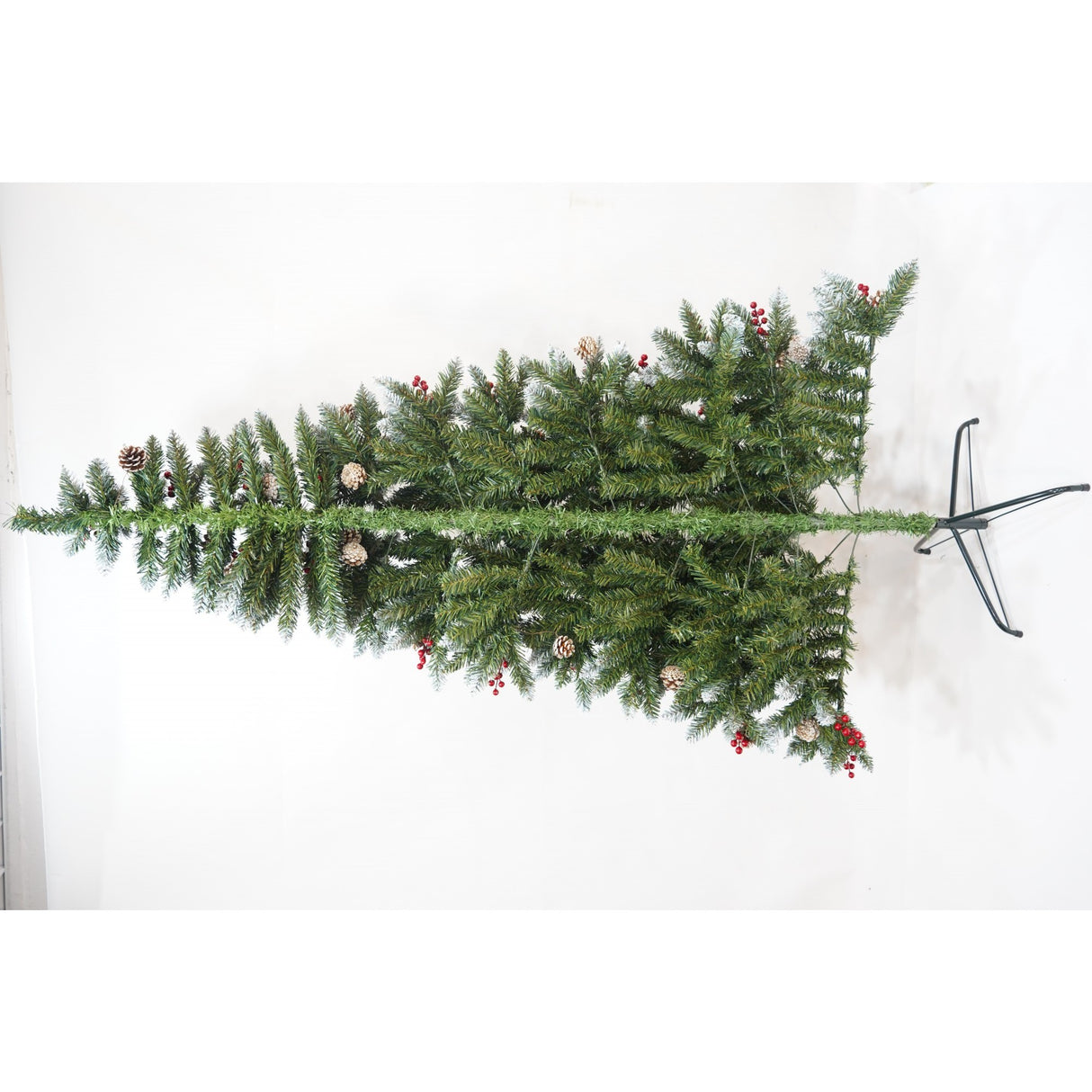 Brad Artificial de Craciun, Vivimall, Sectionat pentru Perete/ Colt, 1.50 m inaltime, Verde, Decorat, Diametru Inferior 83 cm, Interior/ Exterior - vivimall.ro