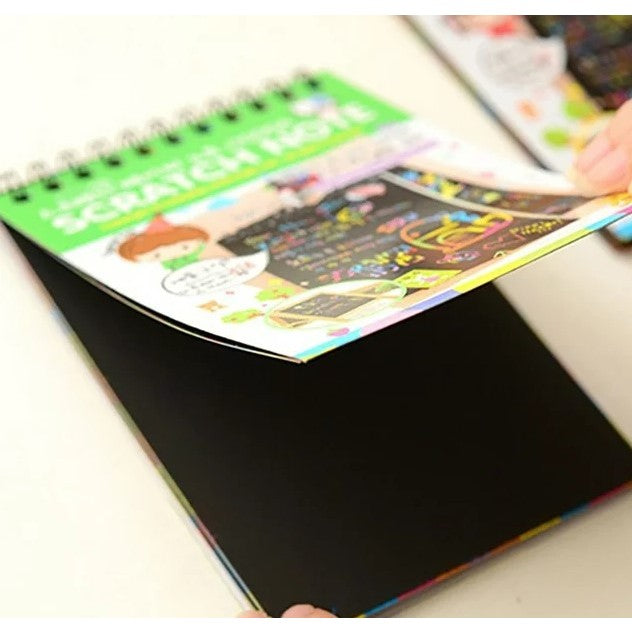 Caiet Cu Fise Razuibile Diy Magic Scratch, 12 File, Curcubeu, Creion Din Lemn, Cartonase Negre, 14.5 X 10 Cm - vivimall.ro