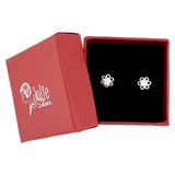 Cercei delicați Jolie argint 925 model floare cu pietricele purtați ca accesoriu feminin elegant