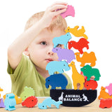 Copil jucându-se cu turnul de echilibru Flippy Animal Balance pe baza tip balansier, mod avansat