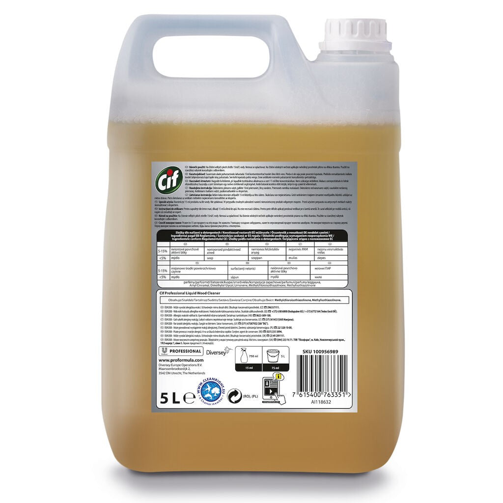 CIF Professional detergent pardoseli lemn aplicat pe parchet, efect luciu după curățare