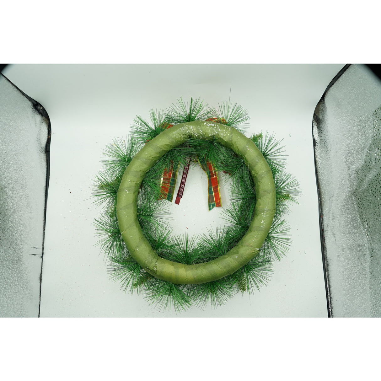 Karácsonyi koszorú ajtóra, piros, 40 cm, PVC, mű, díszített, beltéri/kültéri