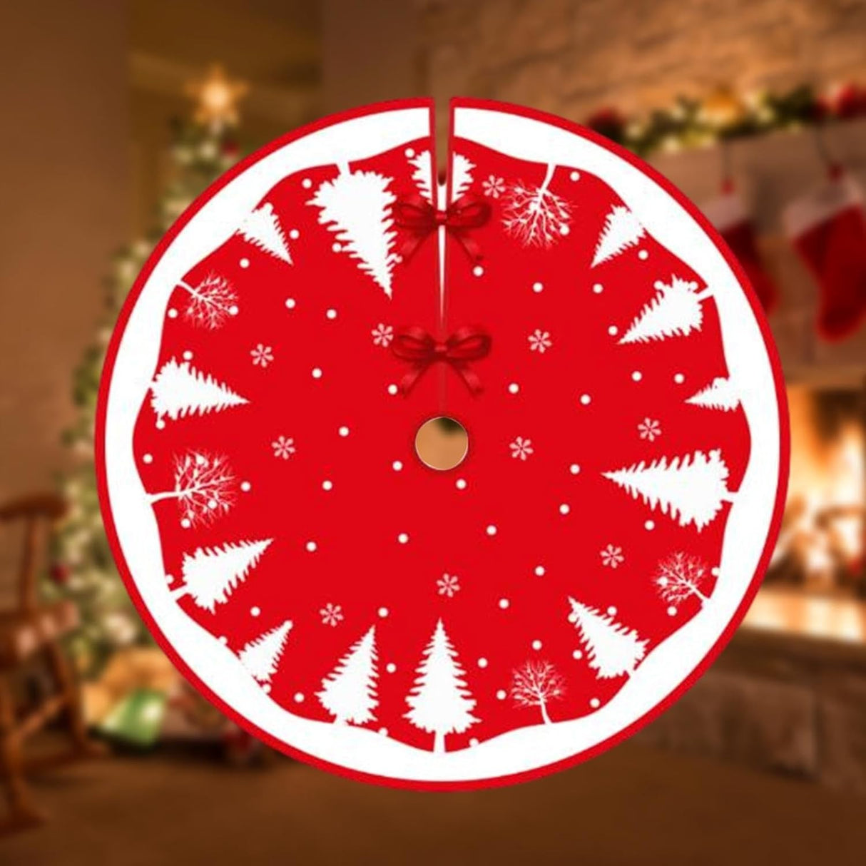 Covoras pentru Bradul de Craciun, Vivimall, din Tesatura Pufoasa, cu Fundite de Prindere, Model Brazi, Rosu/Alb, Diametru 90 cm - vivimall.ro