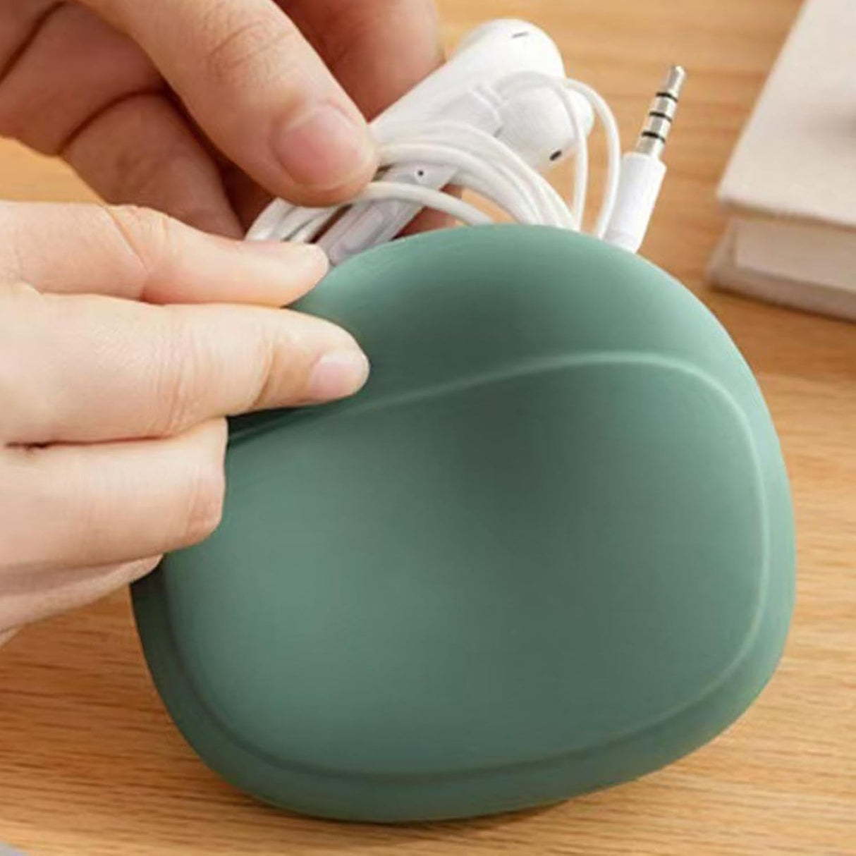 Detaliu textură silicon flexibil husă gri Vivimall pentru accesorii mici, 25 g