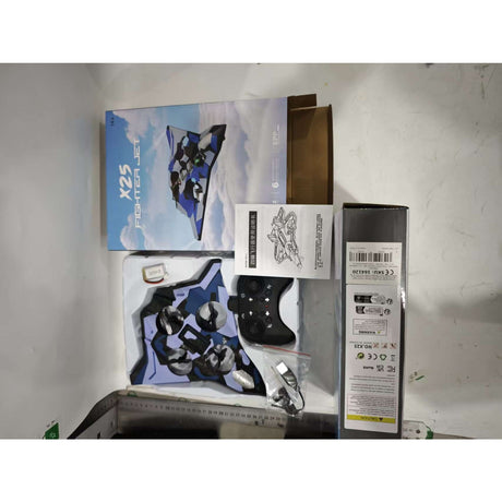 Jucarie Aeronava de Lupta, Vivimall, Rezistent, Incarcare USB, cu Telecomanda, Model Albastru Army - vivimall.ro