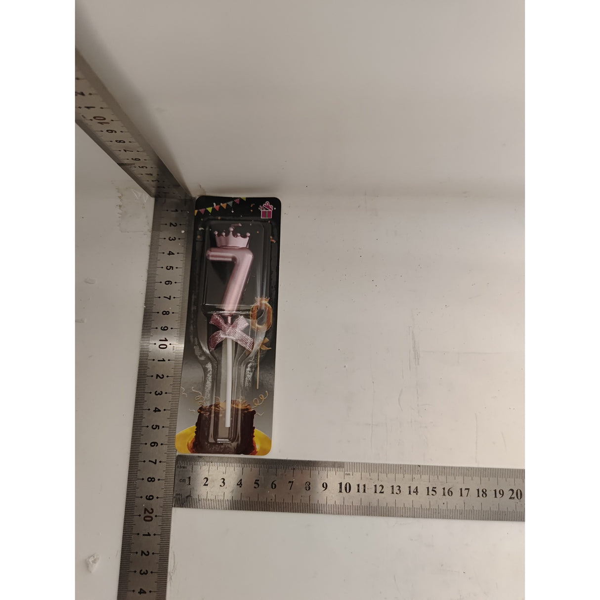 Lumanare Cifra 7, Vivimall, Model Coroana cu Fundita, Pentru Tort, 6 x 2.5 cm Mov - vivimall.ro