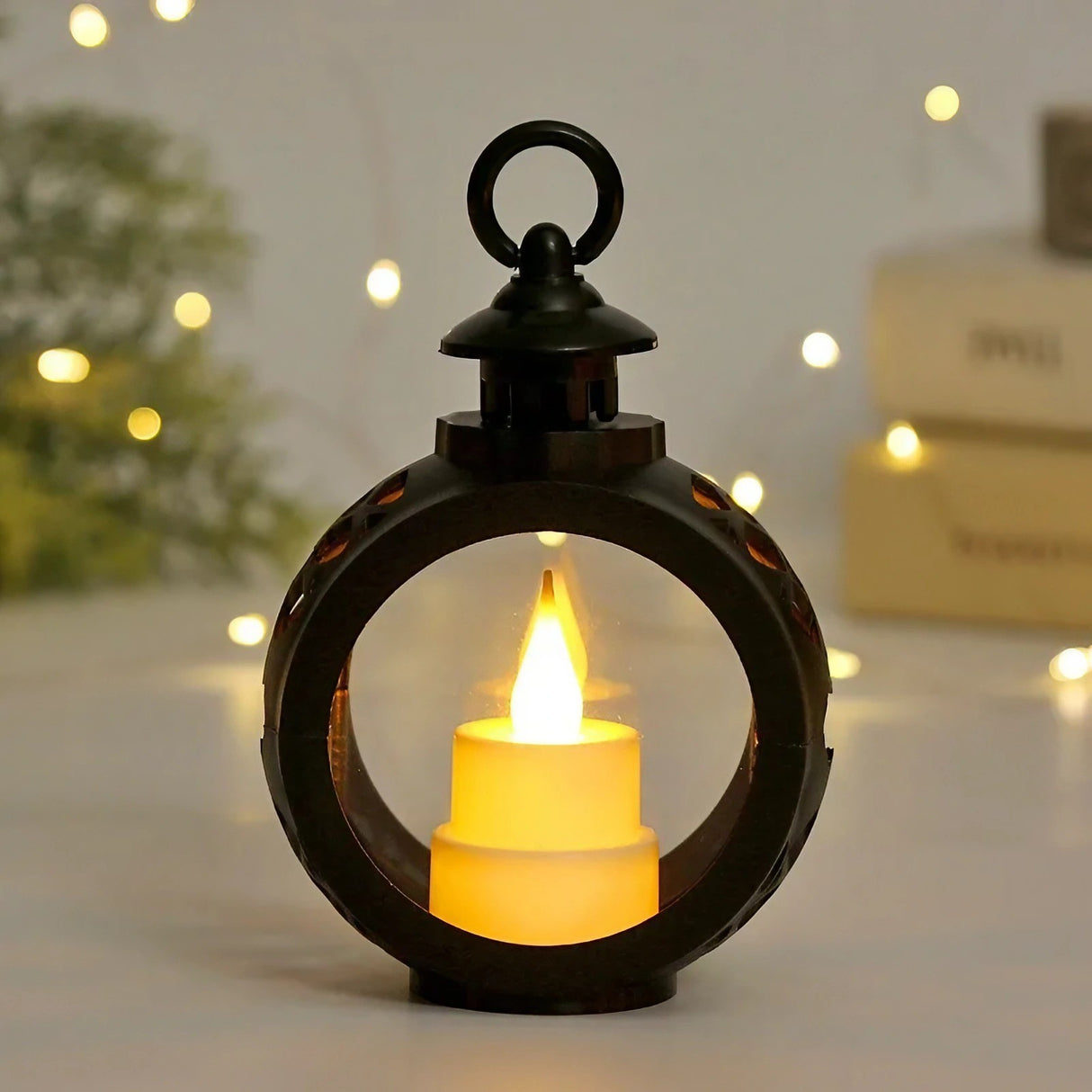 Decoratiune Craciun tip Felinare cu baterii, 13.5 x 9 cm,Lumanare cu lumina alb cald fara geam,baterii incluse,Negru - vivimall.ro