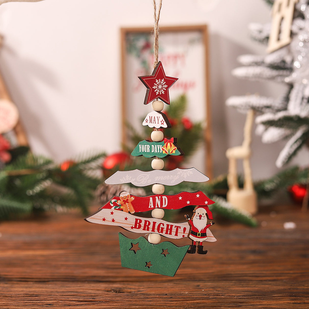 Decoratiune de Craciun din Lemn, Vivimall, cu Snur pentru Agatare in Brad, Model Brad de Craciun, Scris May Your Days Be Merry And Bright, 17x12.8x0.4 cm, Multicolor - vivimall.ro