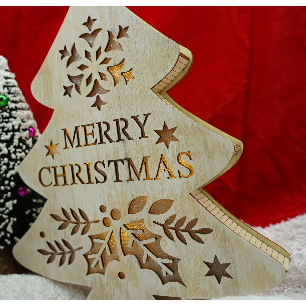 Decoratiune luminoasa, model de  Brad cu inscriptie Marry Christmas, alb, lungime: 19 cm, latime: 3 cm, inaltime: 22 cm, lemn, interior/exterior - vivimall.ro