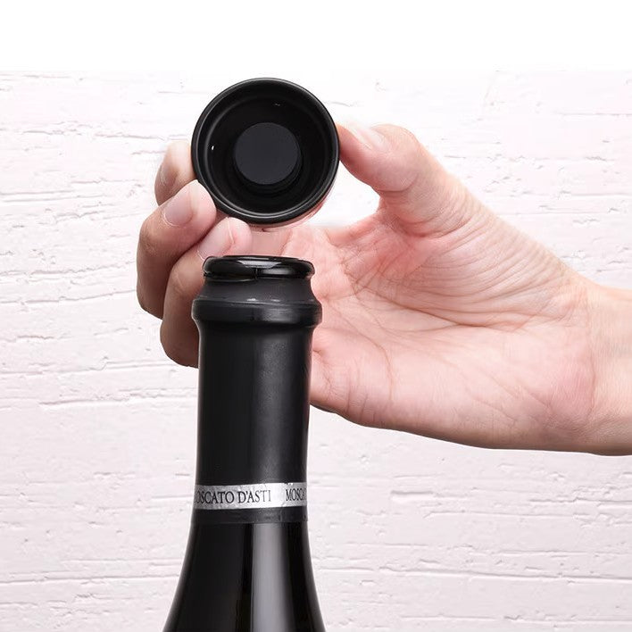 Dop de Etansare a Sticlei de Prosseco/Sampanie, Vivimall, Rotativ, On-Off, Silicon, Reutilizabil, Usor de Depozitat si Folosit, 3.3 x 3.3 x 3.3 cm, Negru - vivimall.ro