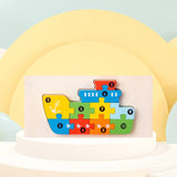 Puzzle lemn 3D Flippy model Navă lângă mâna unui copil mic, scară dimensiuni piese