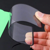 Detaliu margine neagră folie ceramică 9D pentru iPhone 15 Pro Max, flexibilitate material TET