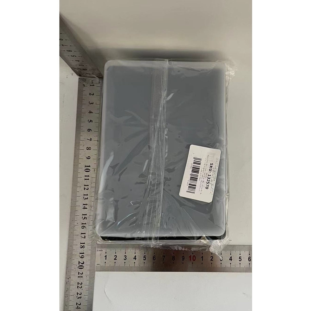 Forma pentru Gheata, Vivimall, 6 Forme Patrate cu Capac, din Silicon, 17 x 12 x 6 cm, Negru - vivimall.ro