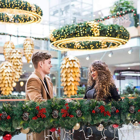 Ghirlanda decorativa Craciun cu funde rosii si conuri de brad, Vivimall, 2,70 m, Verde - vivimall.ro