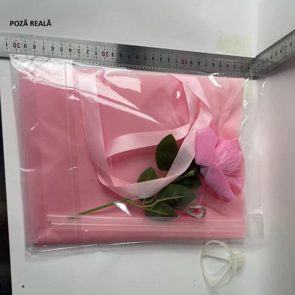 Rózsa LED fényű lufiban, csokor alakú, 35 cm átmérőjű