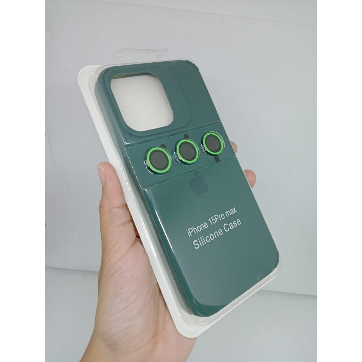 Husa Apple iPhone 13, Vivimall, din Silicon Lichid, Interior din Microfibra, Lentile Fosforescente de Protectie Camera, Anti Amprenta, Rezistenta la Socuri, Verde - vivimall.ro