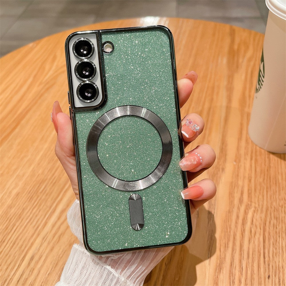 Husă Samsung Galaxy S24 verde Glitter Chrome MagSafe, detaliu sistem magnetic și finisaj strălucitor