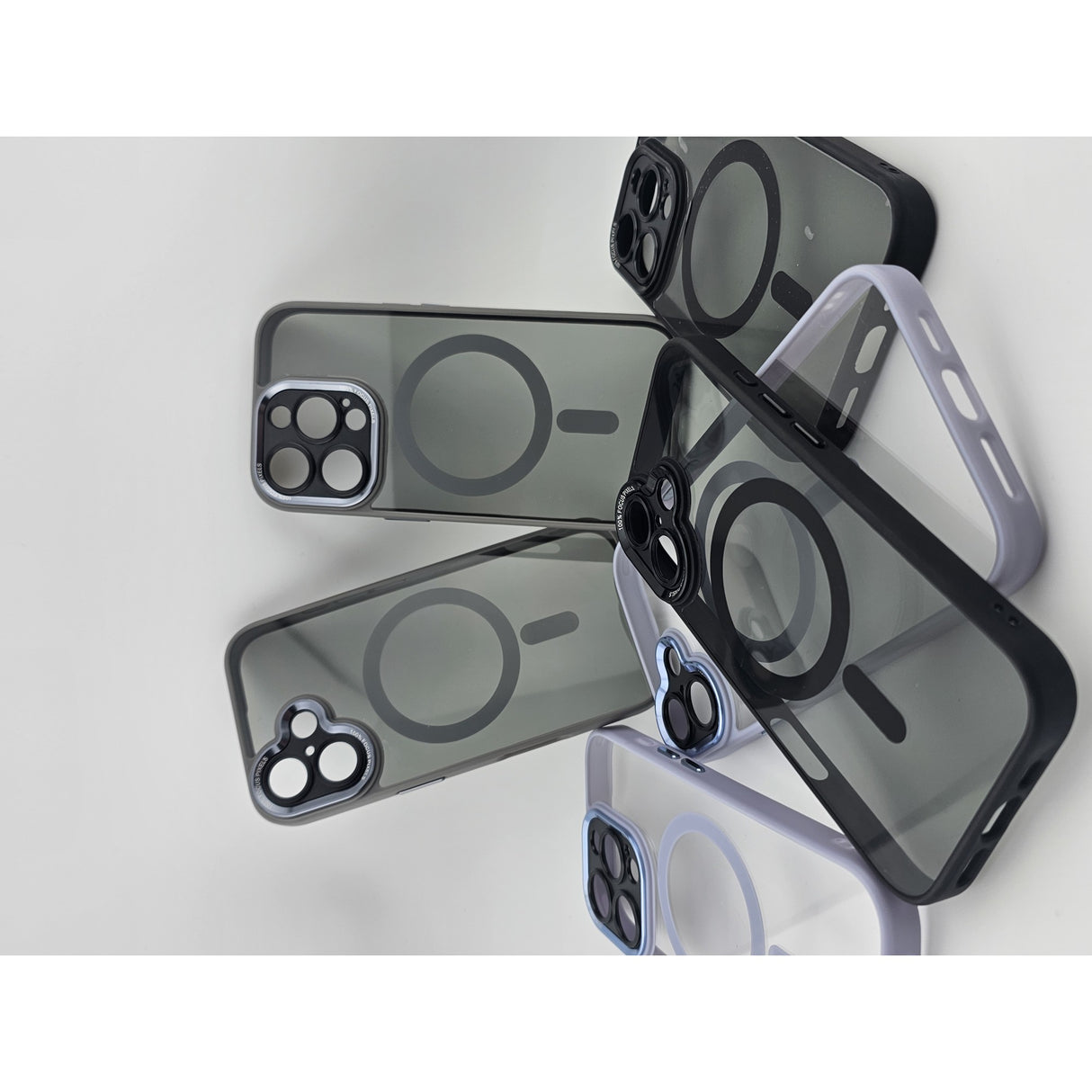 Carcasă MagSafe iPhone 16 Plus negru transparent, vedere laterală stânga