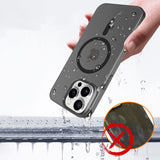 Detaliu suprafață anti-alunecare husă iPhone 17 magnetică negru, textură laterală
