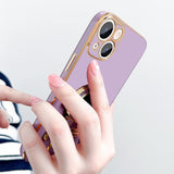 Husă 2in1 mov antisoc iPhone 15 Plus, detaliu decupaje butoane și port USB-C