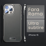 Husă protecție iPhone 15 piele PU subțire gri, detaliu lateral cu decupaje precise pentru butoane